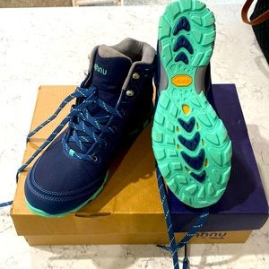 NEW with box Teva Boots